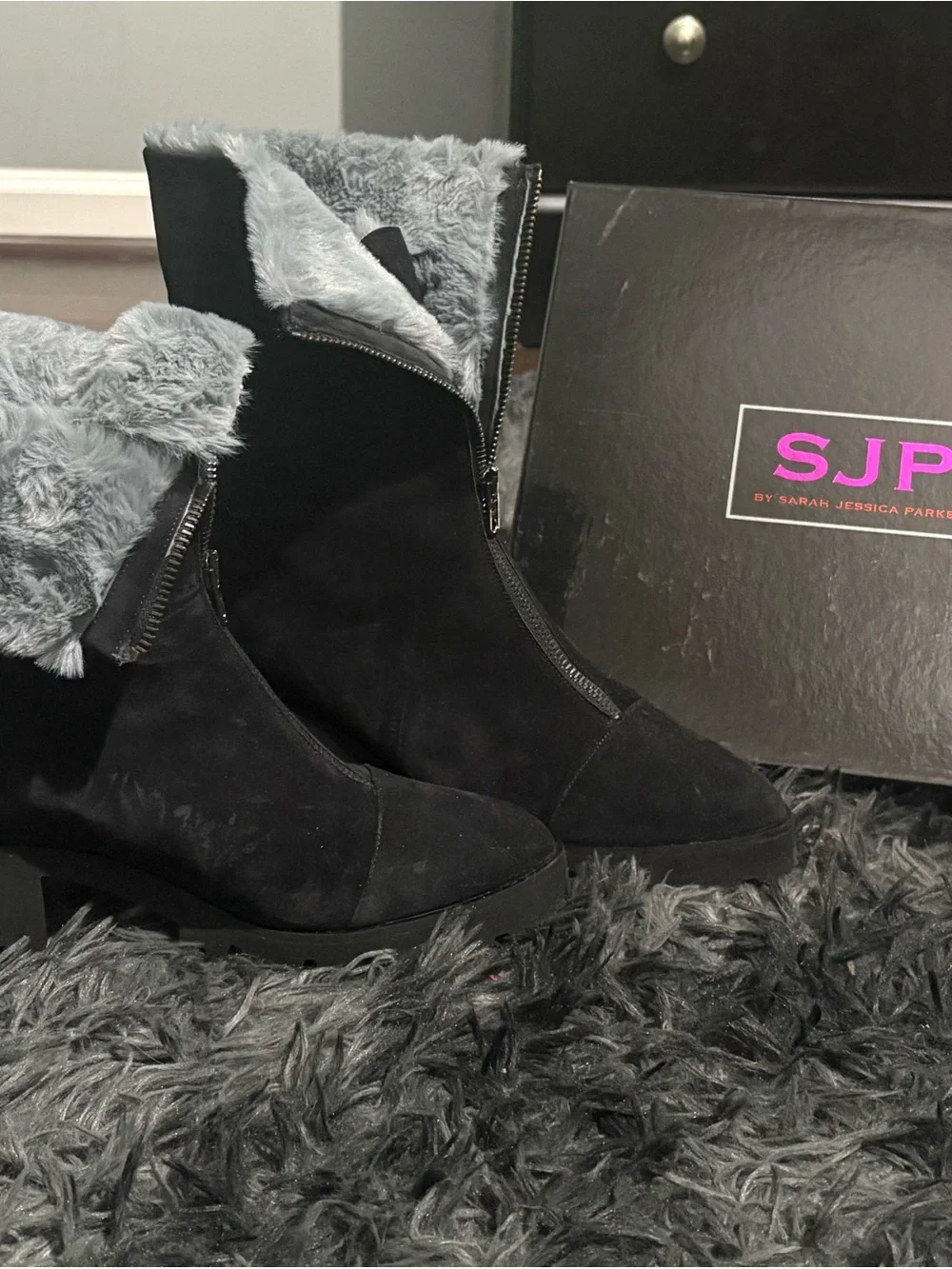 SJP by Sarah Jessica Parker Black Suede Fur-Trim Momo 2.0 boots in Charcoal
